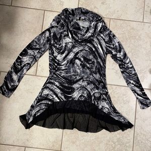 EUC women’s Cupio tunic size medium